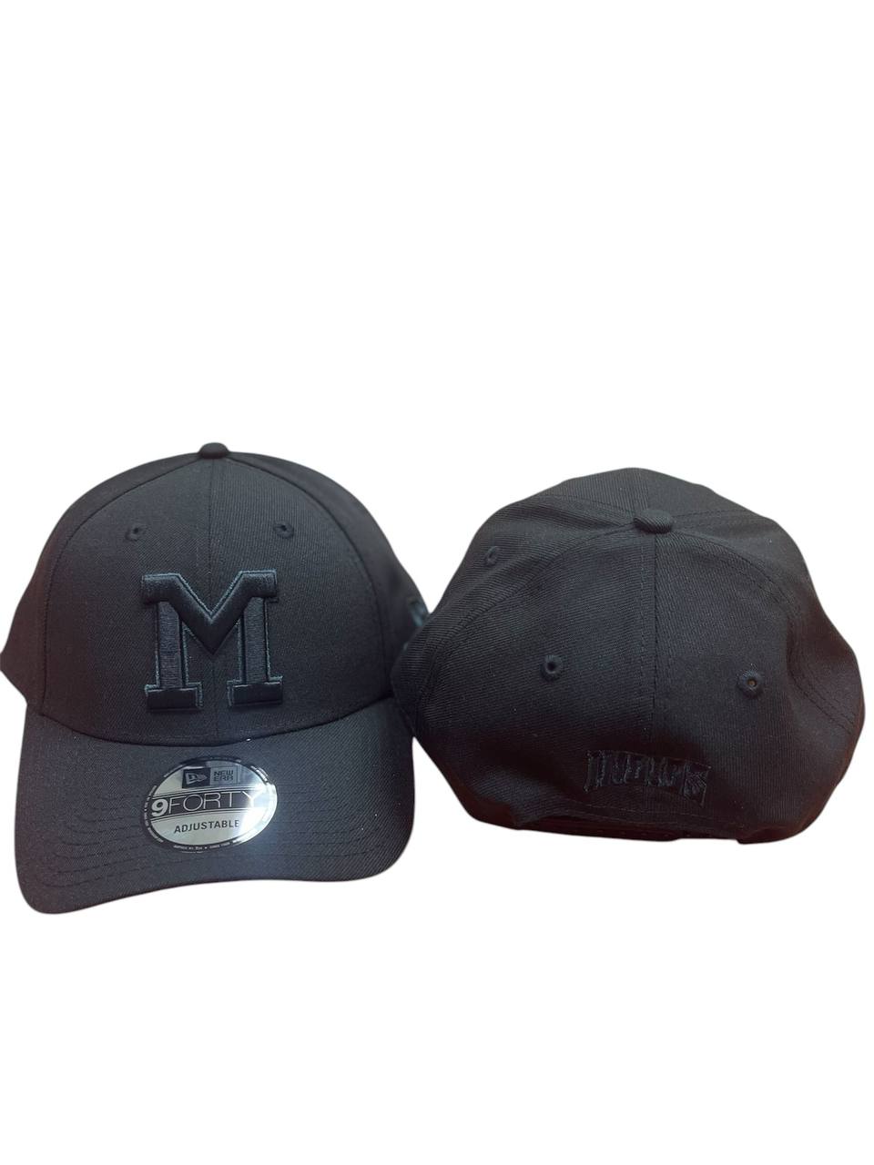 INDIOS x NEW ERA 9FORTY Black on Black Snapback